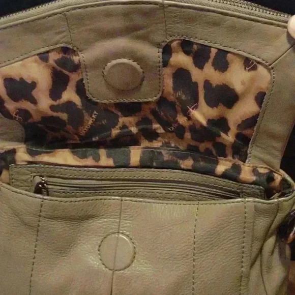 B Makowsky leather purse dark tan - Picture 7 of 11